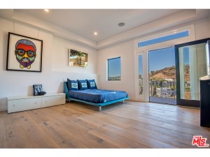 Open House near the Hollywood Hills | Hollywood Hills Real Estate | MLS Listing Hollywood Hills
