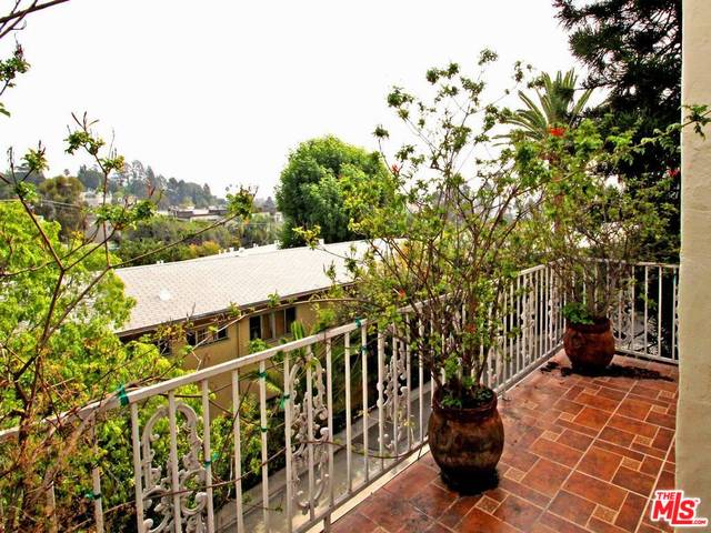 Hollywood Hills Real Estate: Whitley Heights | Living in Hollywood Hills | Hollywood Hills Neighborhood