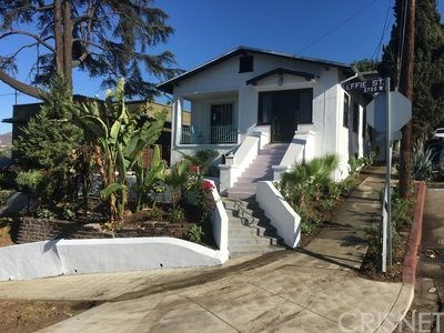 Silver Lake Bungalow 3 Blocks From Sunset Junction | Homes for Sale Silver Lake | Top Realtor Silver Lake
