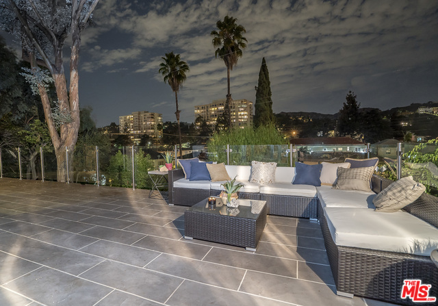 Beautifully revived Mid Century Modern in Los Feliz Hills | Los Feliz Real Estate Agent Glenn Shelhamer | Los Feliz Homes For Sale