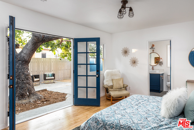 Cute and Blue Silver Lake Bungalow with Vintage Charm | Silver Lake Homes For Sale | Silver Lake Real Estate Agent
