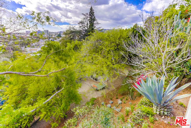 3969 CLAYTON AVE - Homes For Sale Los Feliz, Find a Los Feliz Listing Real Estate Agent Glenn Shelhamer, Los Feliz Houses For Sale, Los Feliz Homes For Sale