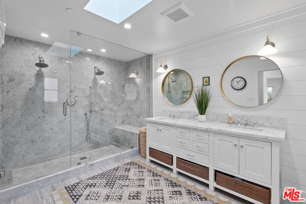 highland park home bathroom