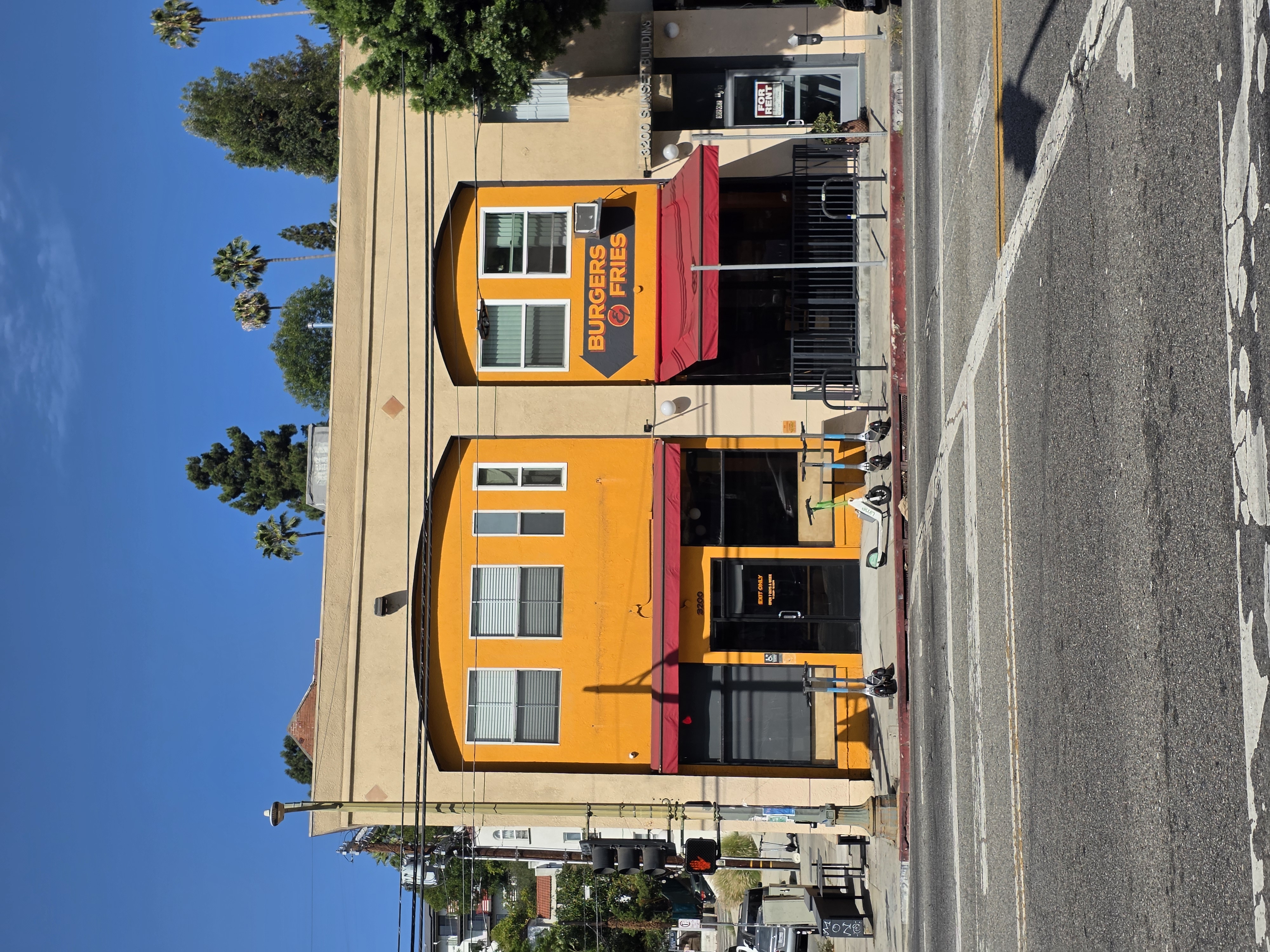 Burgers & Fries restaurant off of Silver Lake Blvd